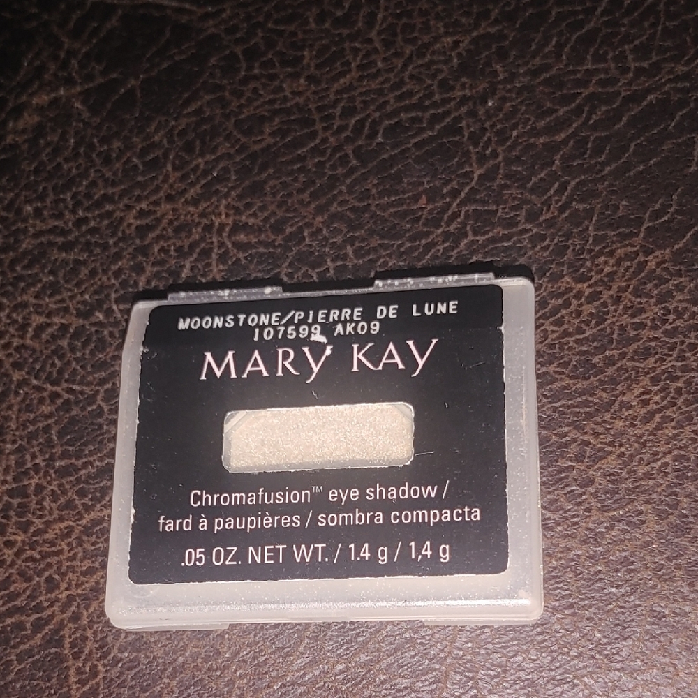 Mary Kay Chromafusion Eye Shadow in Moonstone